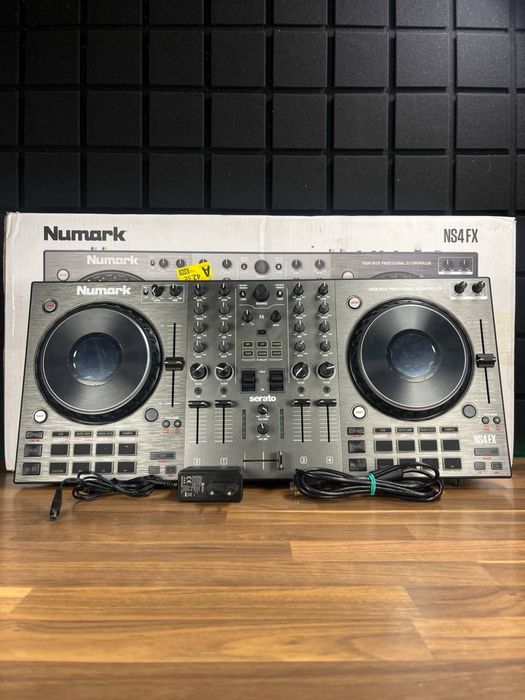 Numark NS4FX (БЕЗКОШТОВНА доставка)