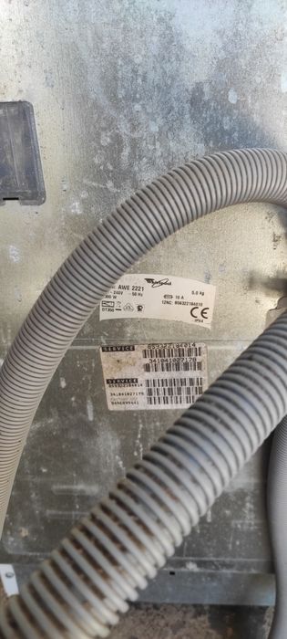 Пральні  машини фірми Whirlpool , Siemens і  LG під запчастини чи ремонт