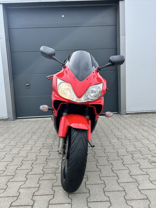 Honda cbr f4i sport