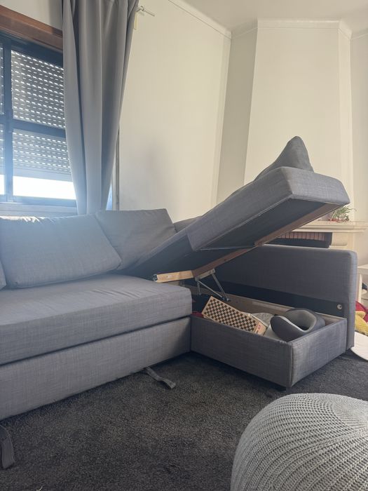 Sofá-Cama IKEA c/ Arrumação + Pufe SANDARED