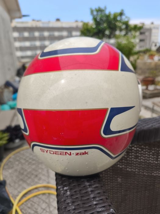 Vendo 2 capacetes em bom estado.