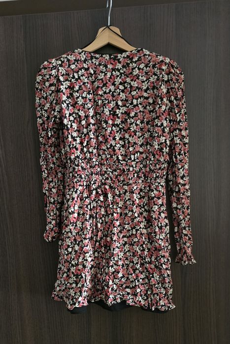 Urocza sukienka Zara