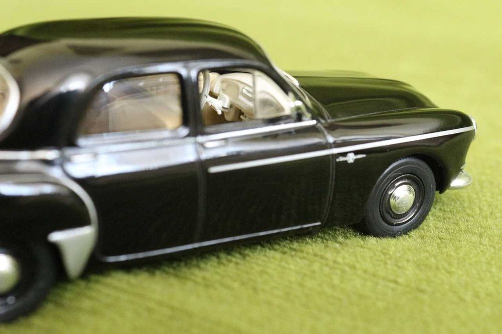 Renault Fregate 1959 model 1/43