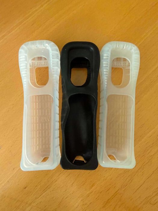 Osłonki i uchwyt Pad Wii Nintendo - UŻYWANE