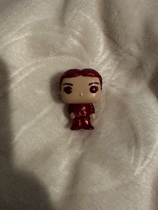 Обміняю фігурку Макс з ізнанки осд