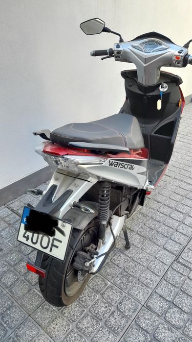 Scooter elétrica WayScral+2capacetes+capa+aloquete sonoro - Como novo!
