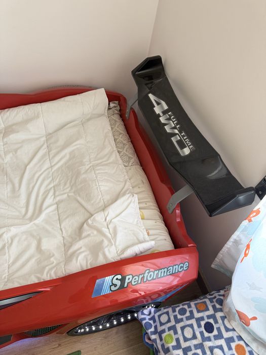 Cama carro para crianca com colchao