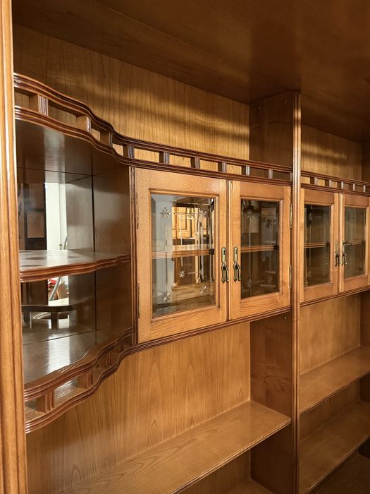 Bar em Madeira Maciça