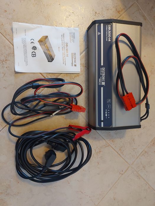 Carregador de bateria Showroom DBL500