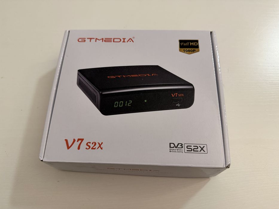 odbiornik TV GTMEDIA V7 S2x.