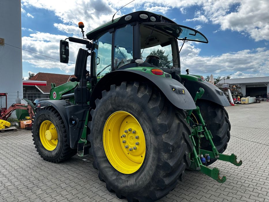 John Deere 6230R