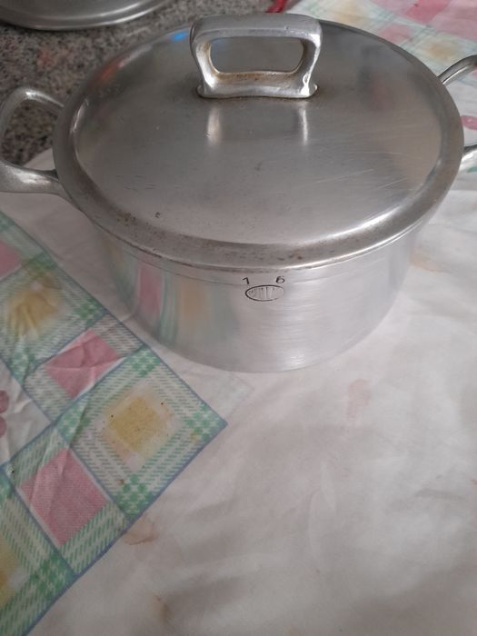 Tachos de aluminio n. 16, 18