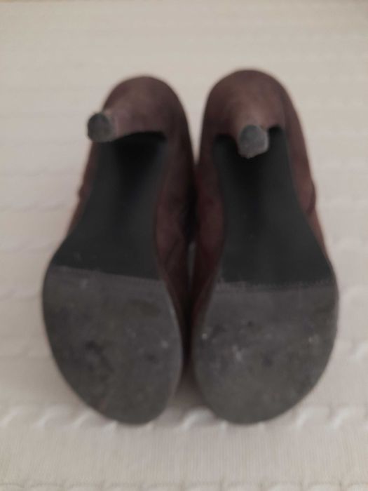 Botas Nº 37, taupe, marca Benetton, como novas