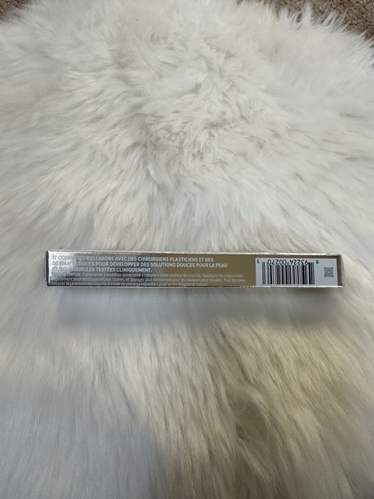 It Cosmetics Brow Power Universal Eyebrow Pencil Taupe, kredka do brwi