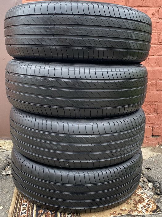 2023рік Michelin Primacy 4 215/65 R17 103V