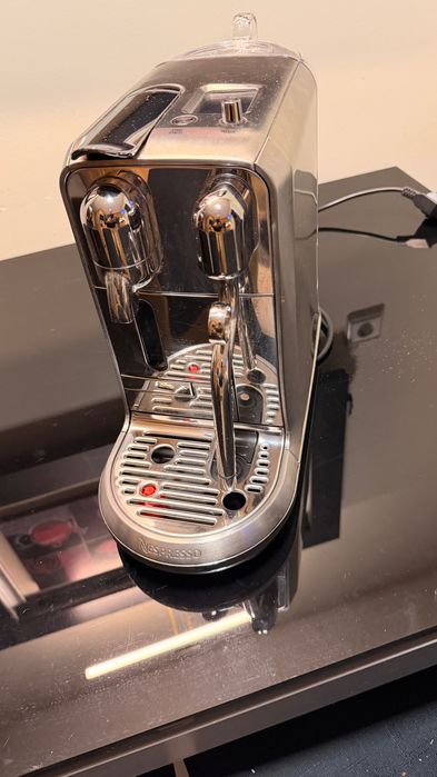 Maquina Café Nespresso Creatista PLus
