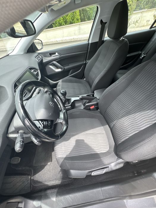 Peugeot Cinza 2017