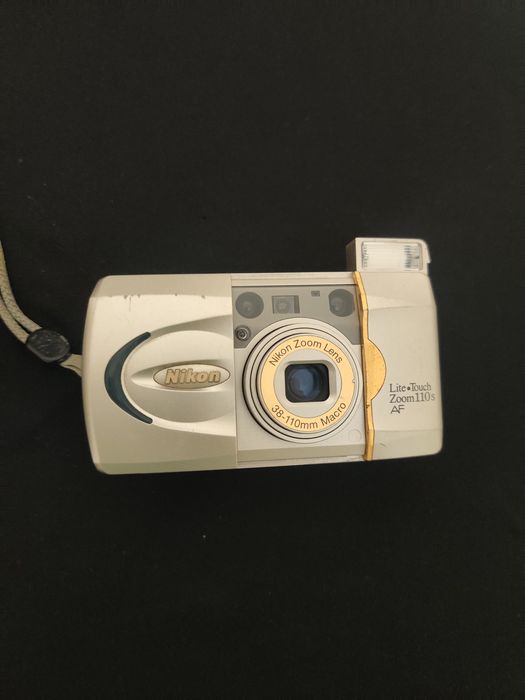 Nikon Zoom110S AF Плівочний фотоапарат