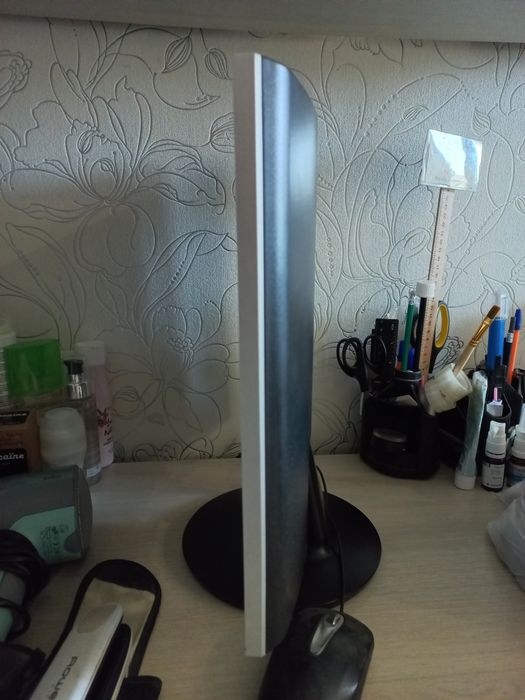 Продаю монитор Belinea, диагональ 17, требует ремонта