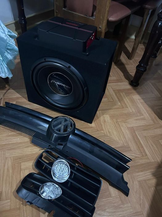 Vendo como novo subofer com amplificador novo