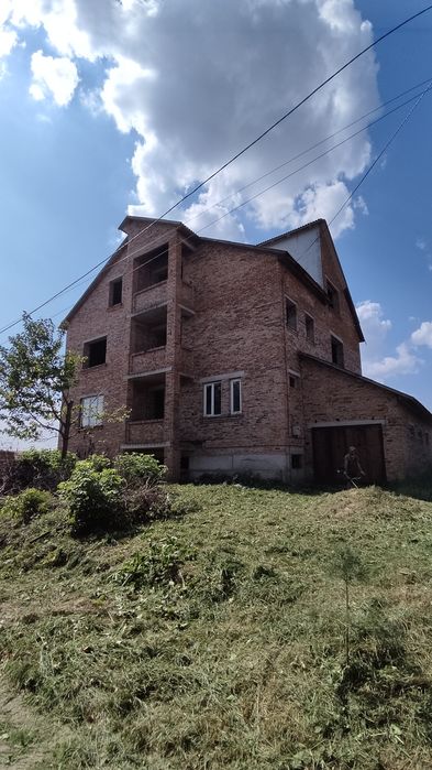 Продаж будинку на 2 входи, 12 сот. зем., Луцьк.