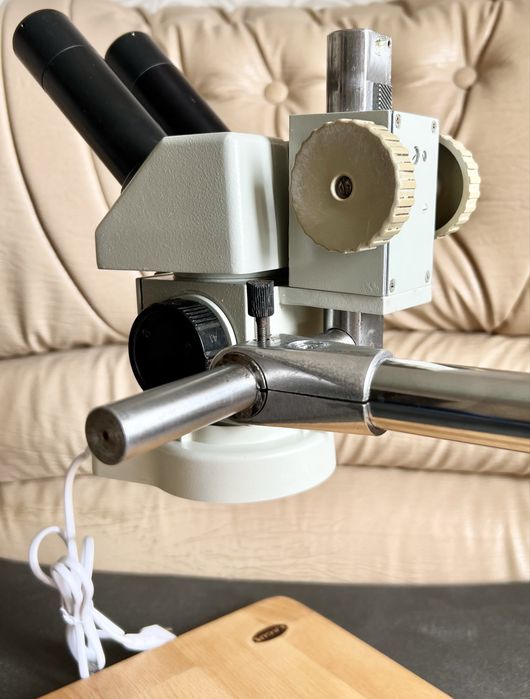 Мікроскоп МБС зі зручним підйомнником на універсальному штативі F-150