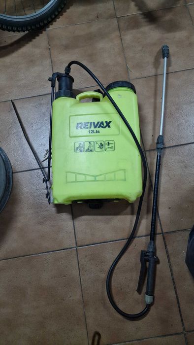 Pulverizador de mochila Reivax 12L