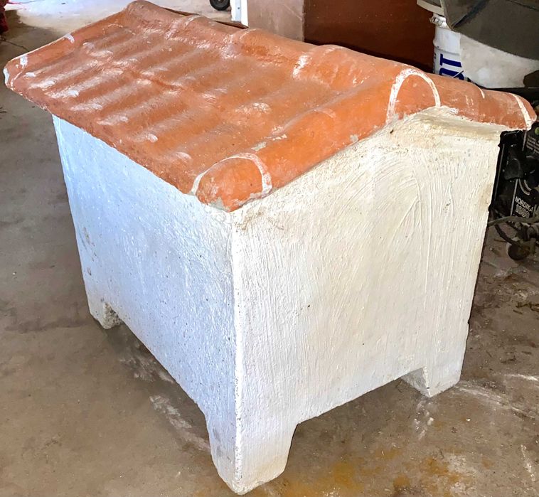 Casota em cimento para cão