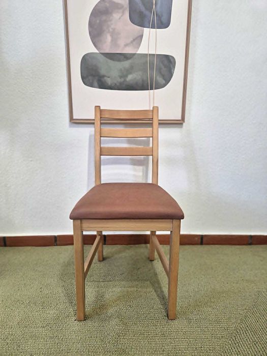 Cadeiras / Poltrona / Sala / Cozinha / Madeira Maciça