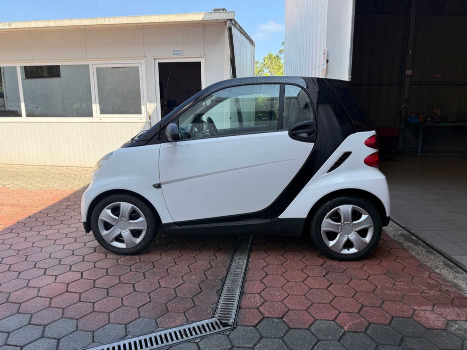Smart Fortwo II Coupe 451 0.8 cdi muito bom estado com garantia Nacional