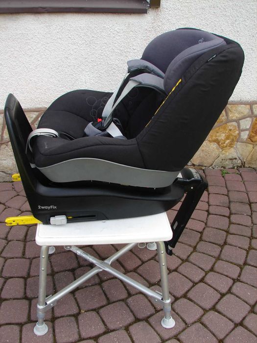 Maxi-Cosi 2Waypearl Nomad Black fotelik 9-18Kg+ Maxi Pebble