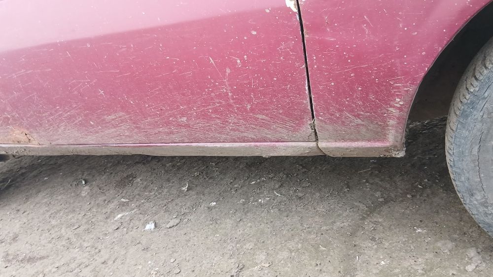 Продам машину 323 1985 года