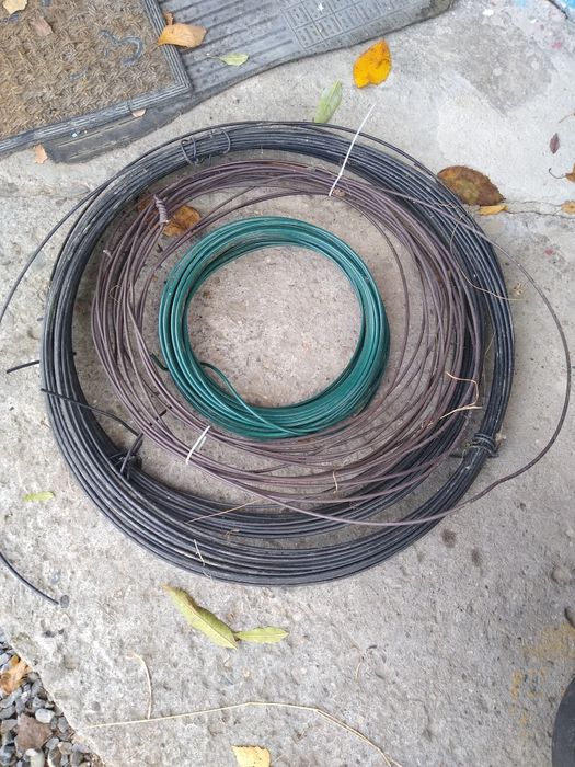 Drut naciągowy do siatki