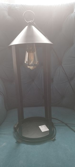 Lampka na szafke