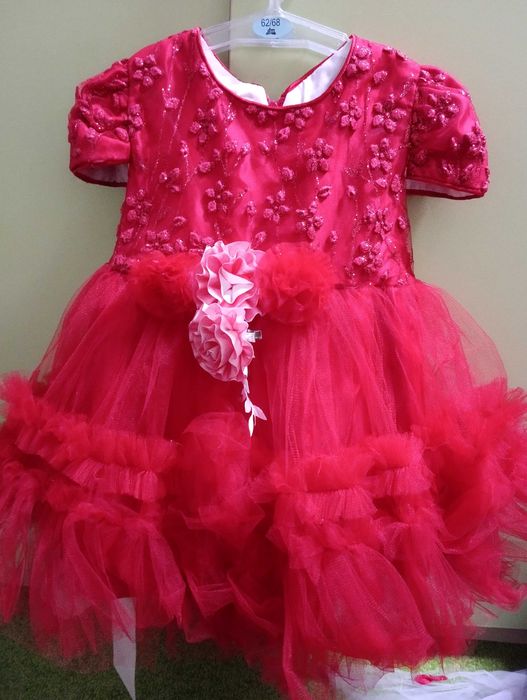 Продам сукні для принцес