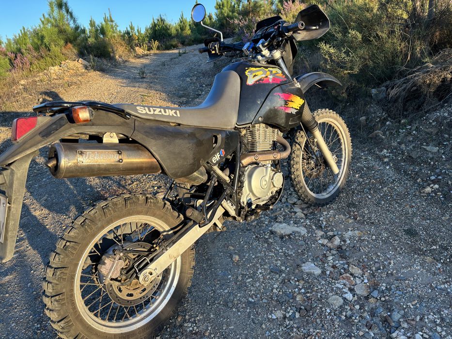Motociclo Suzuki dr 650 de 1995