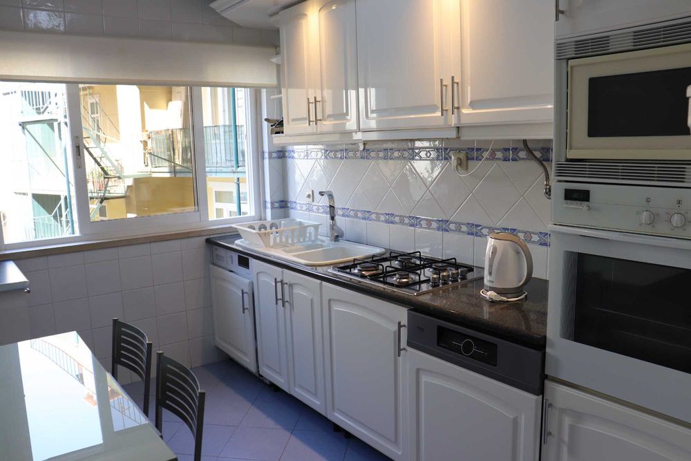 Apartamento T2, centro de Lisboa, Mobilado e Equipado, Garagem e Arrecadação