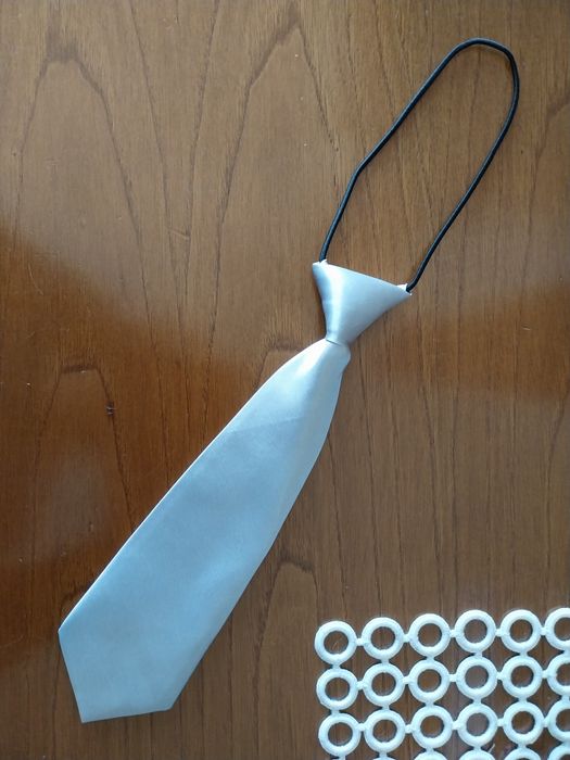 Gravata azul claro tam 4