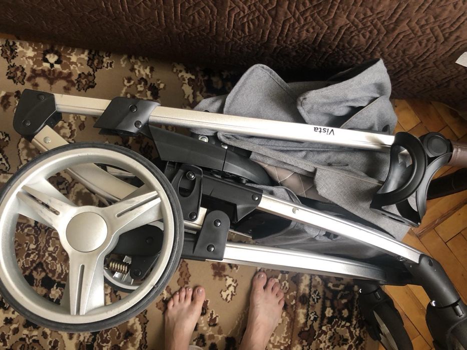 Коляска прогулочная carello vista