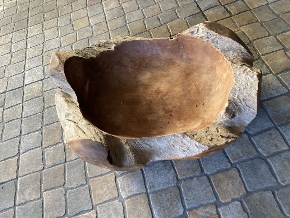 Pratos novos e 1 fruteira em madeira