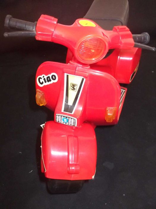 Brinquedo Vintage Scooter Vespa P200E Ciao Anos 80