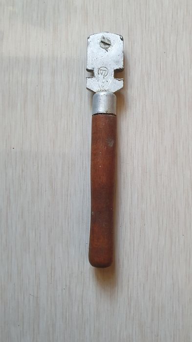 Продам стеклорез времен СССР из твердосплава