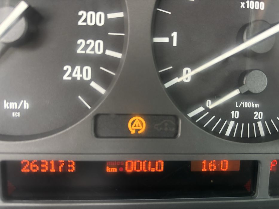 BMW E39 528i kombi