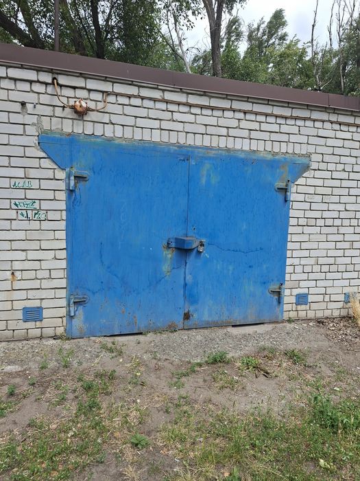 Продам гараж у центрі міста