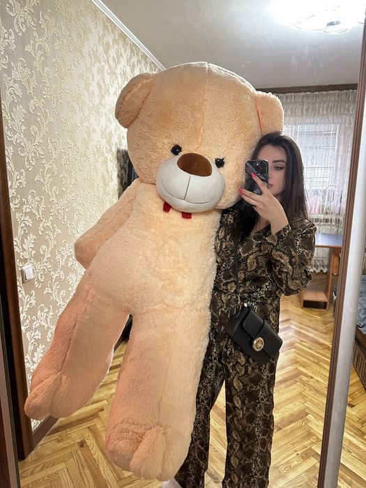 Продається плюшевий ведмедик