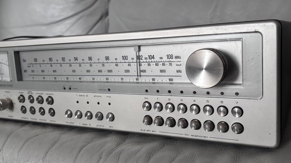 Amplituner niemiecki marki Saba ST9140