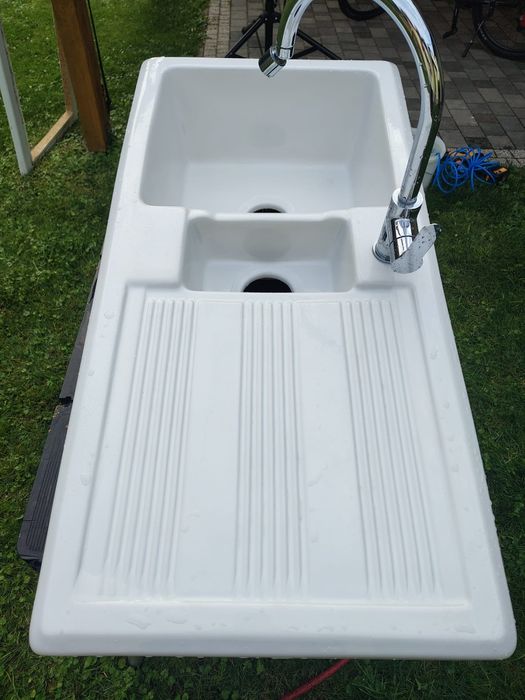 Zlew ceramiczny 1.5 komorowy z ociekaczem