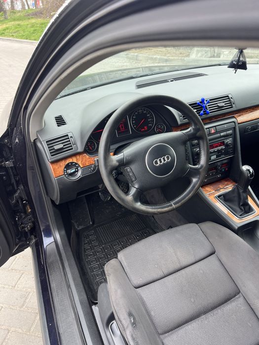 Ауді а4б6 2003 дизель 2.5