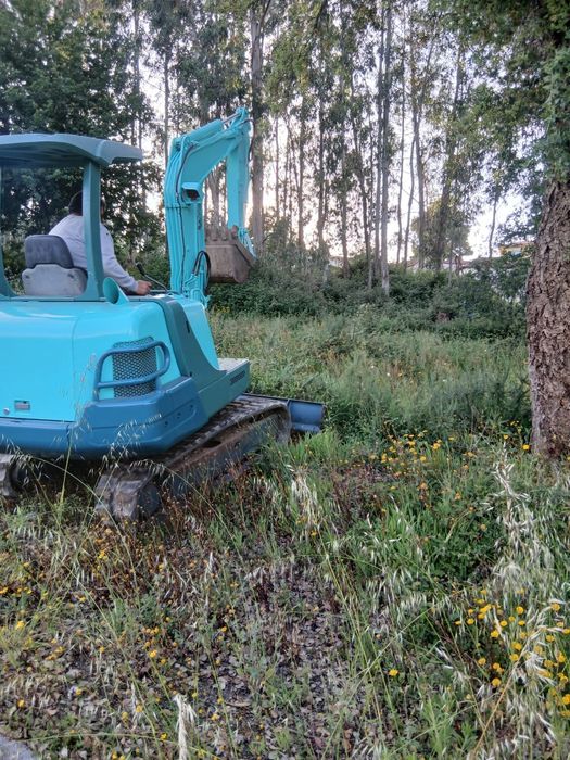 faço limpeza de terrenos