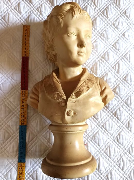 Busto de criança (réplica de escultura de Jean Antoine Houdon)